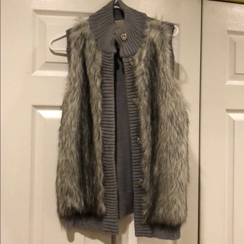 Michael Korda XS faux fur vest